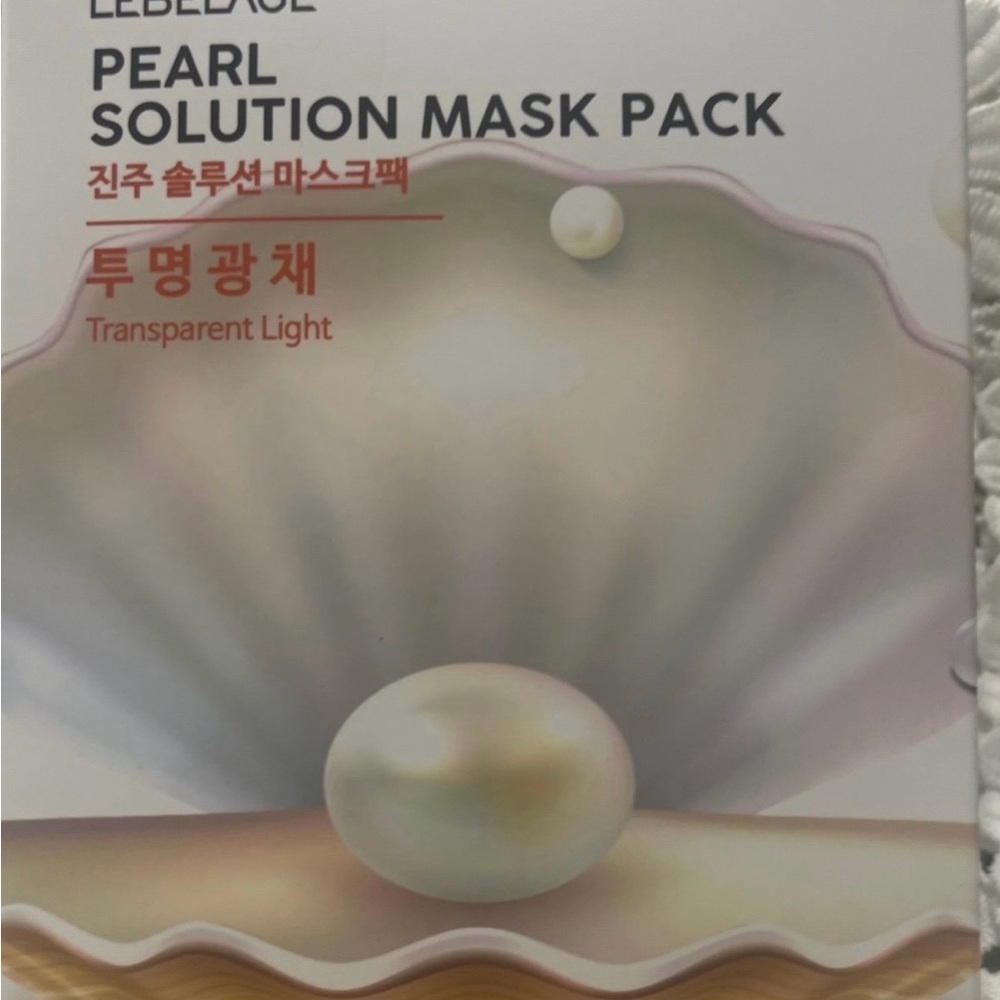 LEBELAGE Pearl Solution Mask Pack - Iridescent/White